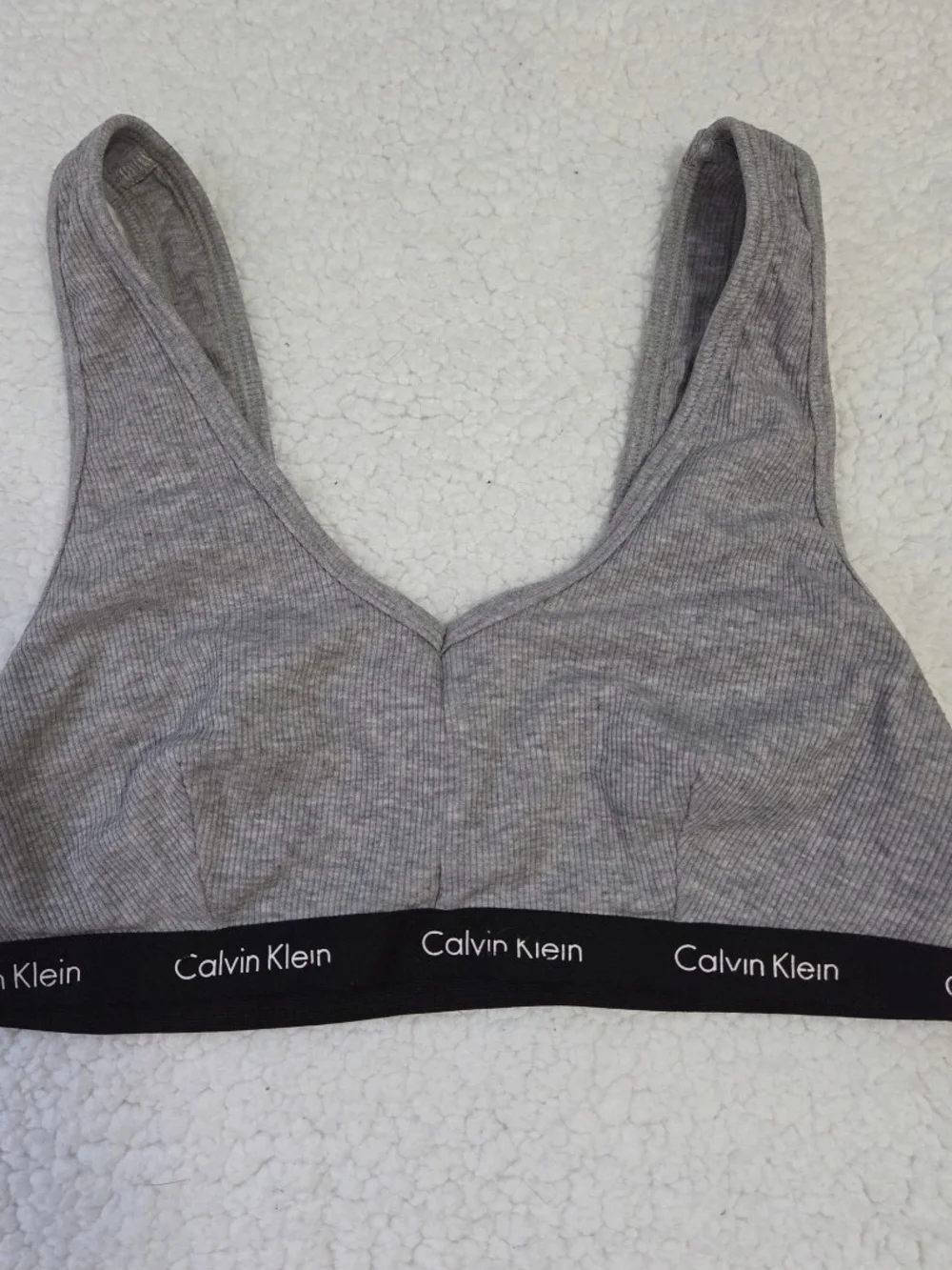 Calvin Klein Lounge Bra Bralette Ribbed Unlined Wireless V Neck Gray